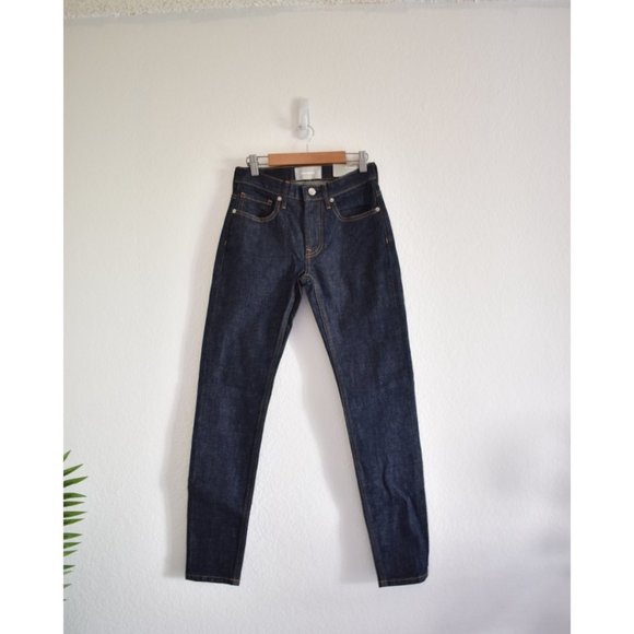 Everlane The Mid-Rise Skinny Jean in Dark Indigo - Picture 3 of 8